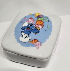 Vintage Wallace Berrie Smurfs Ceramic Trinket Dish with Smurfs